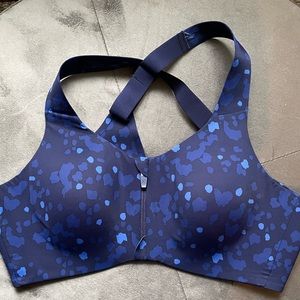 NWOT Knix Catalyst Front Zip